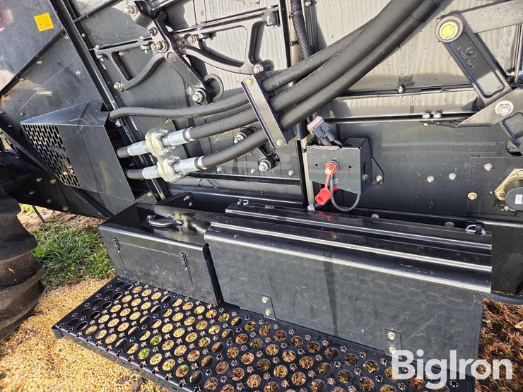 case-ih-6140-image-13