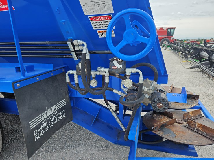 #203452-•-adams-cl20-litter-spreader-image-9