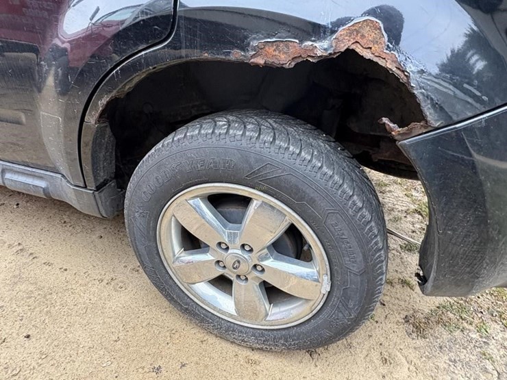 ford-escape-xlt-image-9