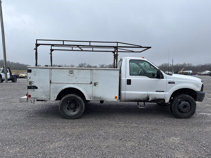 ford-f550-xl-image-6