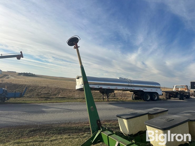 john-deere-7000-image-16