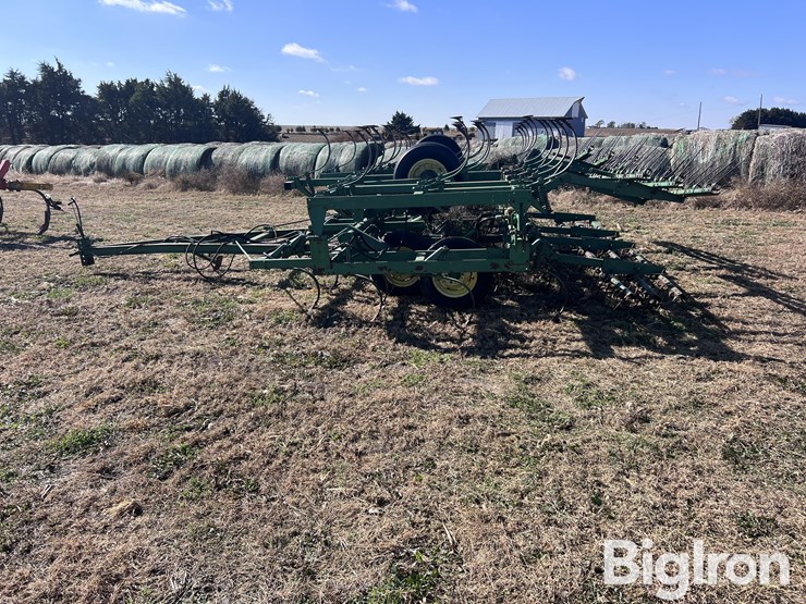 john-deere-1010-image-8