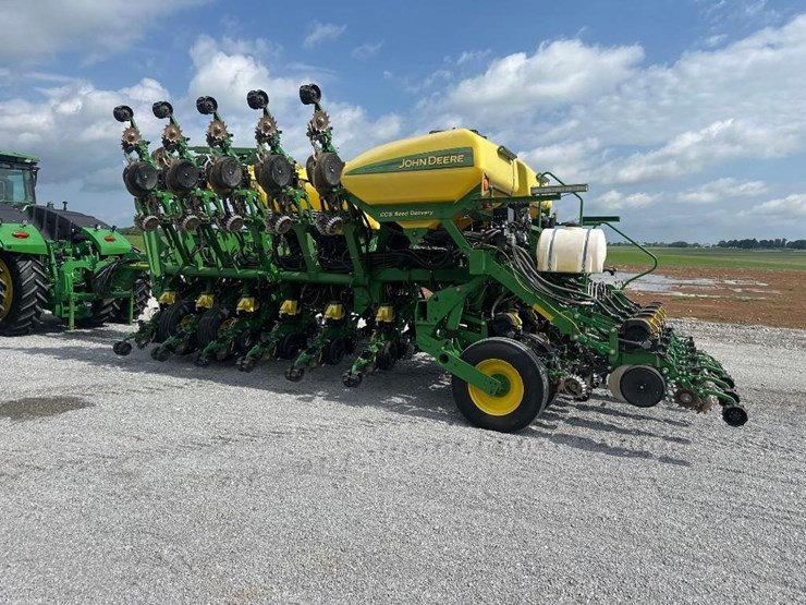 john-deere-1790-image-3