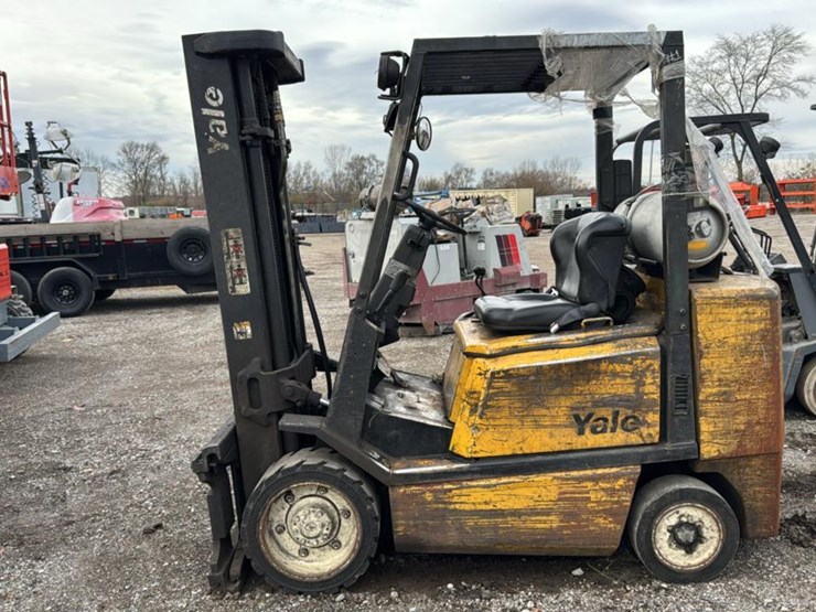 #1358-•-yale-forklift*-image-2