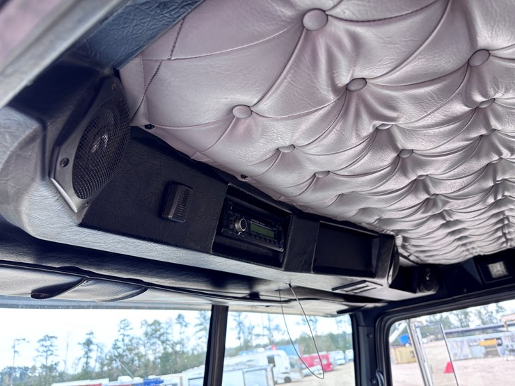 western-star-4700-image-16