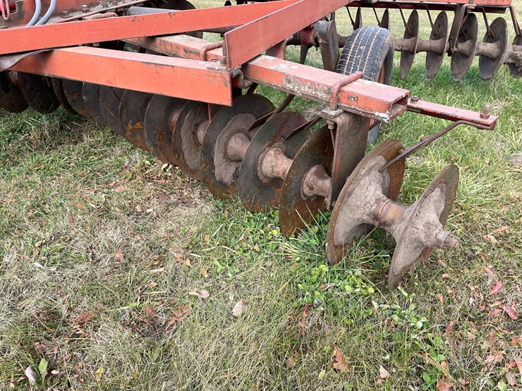 international-370-image-11