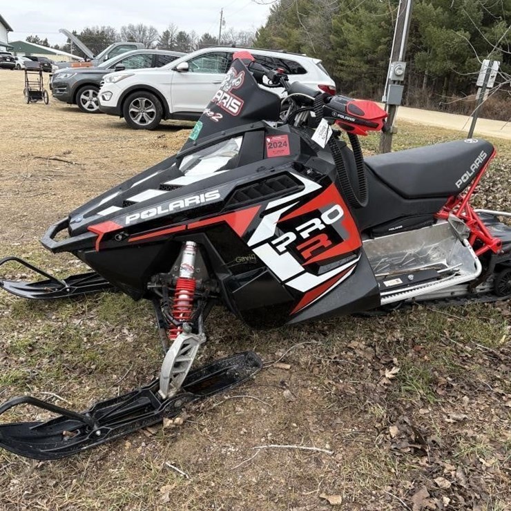 Polaris Rush Pro R 600 Snowmobile