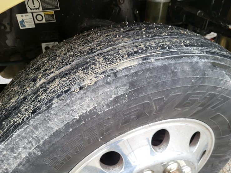 2012-peterbilt-386-image-11