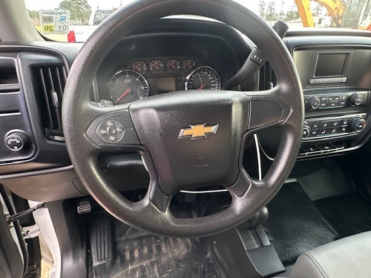 2016-chevrolet-2500-image-47