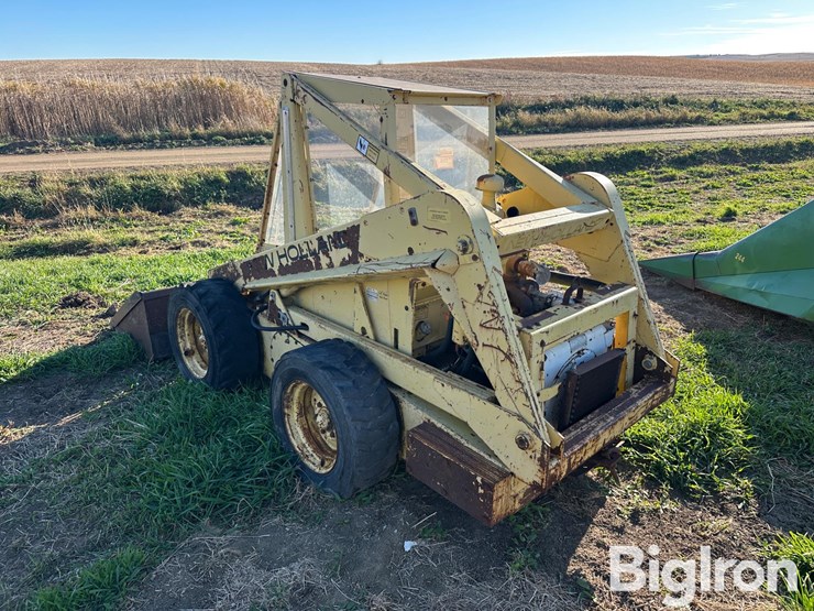 new-holland-l35-image-7