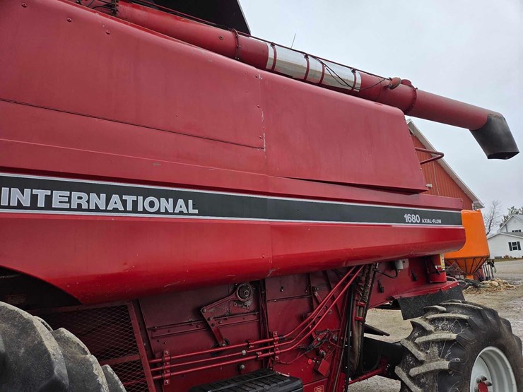 case-ih-1680-image-21