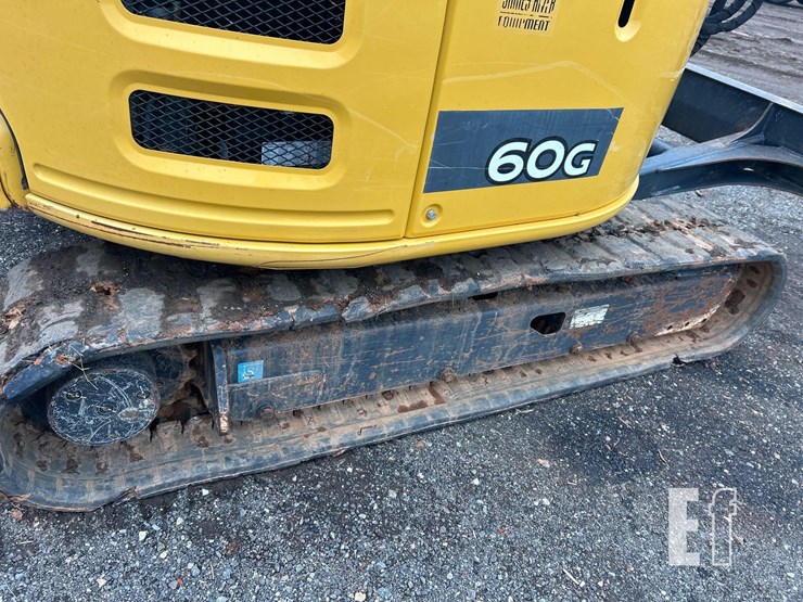 2029-deere-60g-image-19