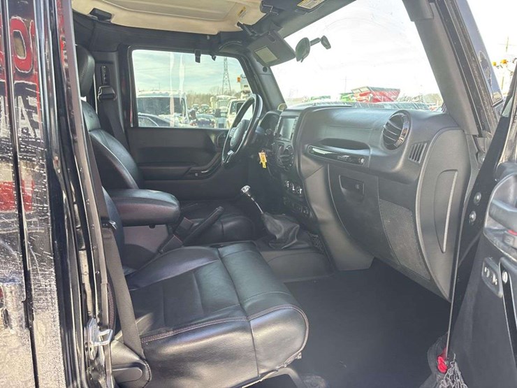 2012-jeep-wrangler-image-20