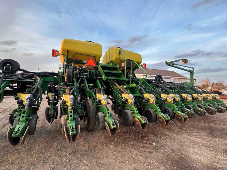 john-deere-1790-image-4