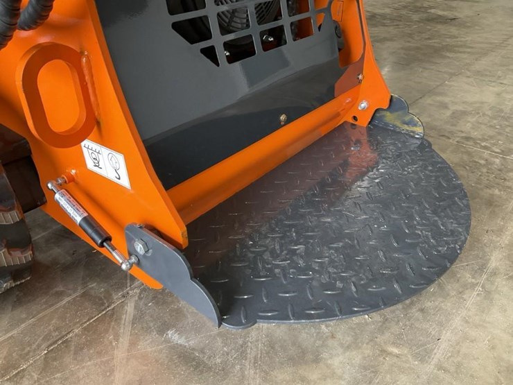 #1004-•-new-land-hero-ldh-t460-mini-track-skid-steer-loader-image-17