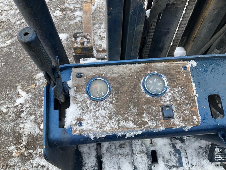 #1354-•-caterpillar-t80b-forklift-image-46