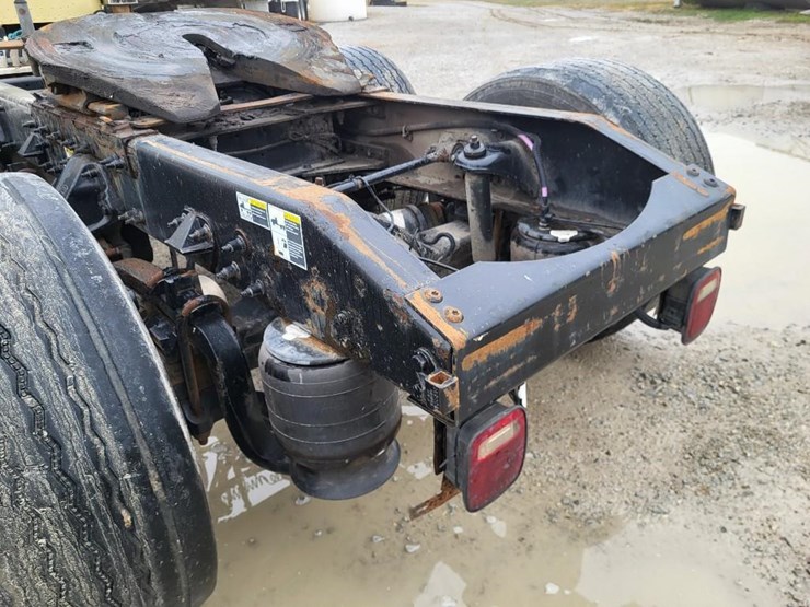 2012-peterbilt-386-image-23