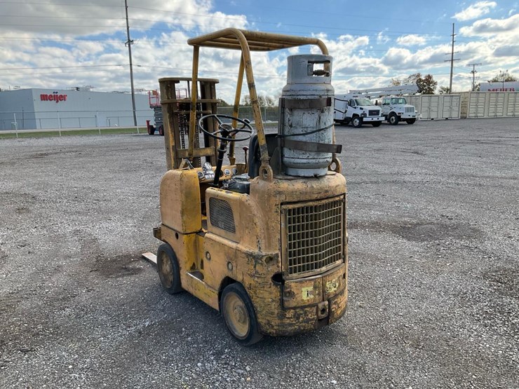 #1351-•-allis-chalmers-forklift-image-3