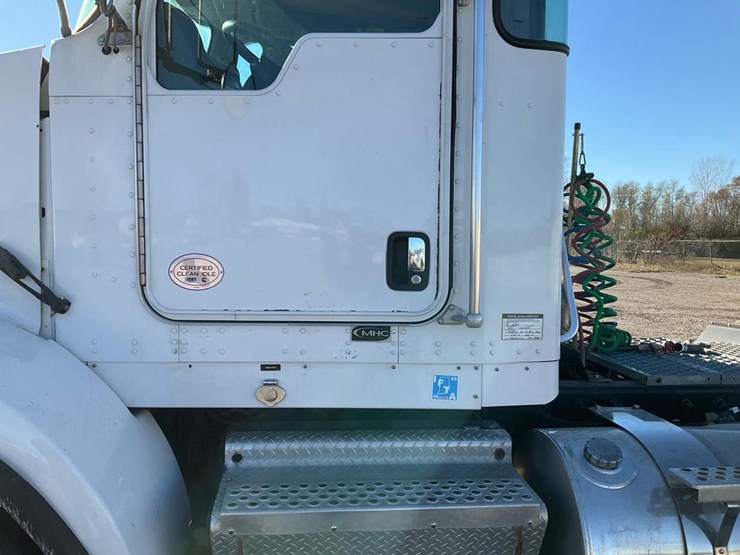 kenworth-t800-image-20