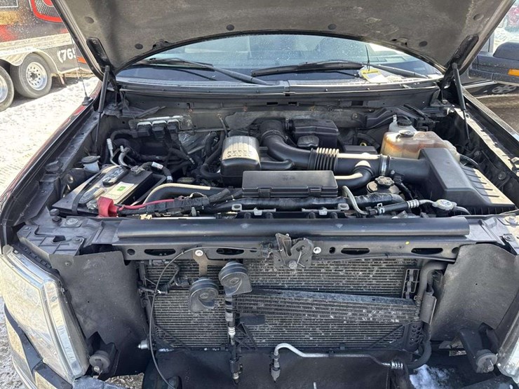 2010-ford-f150-xlt-image-24