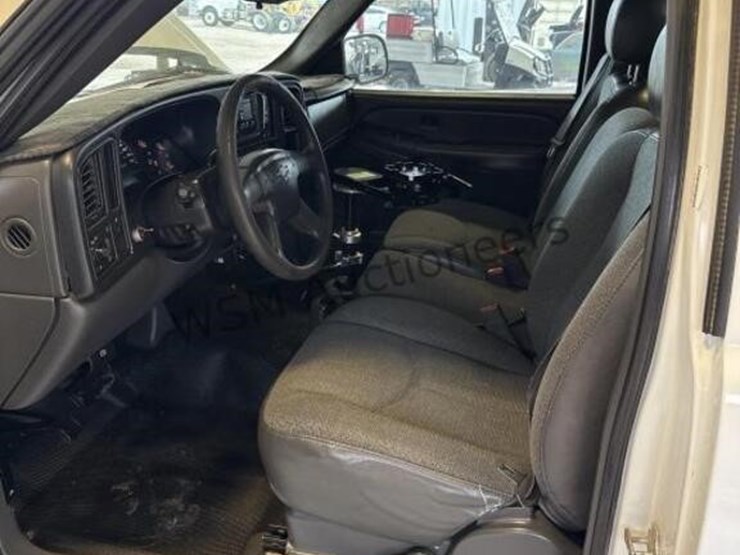 2006-chevrolet-silverado-1500-image-23