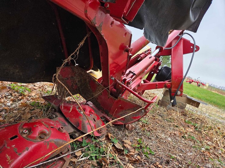 new-holland-h6750-image-16