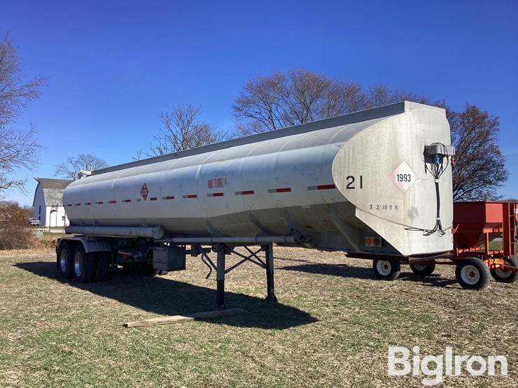 1971-fruehauf-trailer-image-3