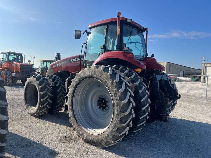 case-ih-magnum-340-image-17