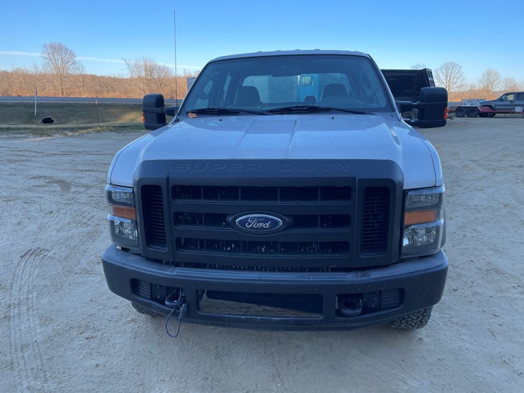 ford-f250-xl-image-2