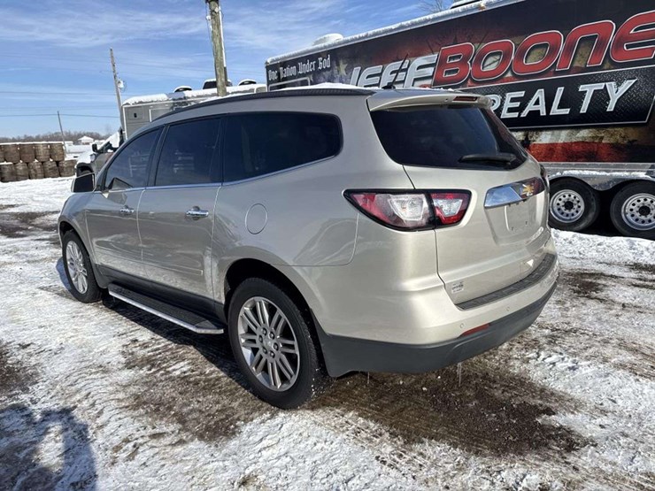 2015-chevrolet-traverse-image-3