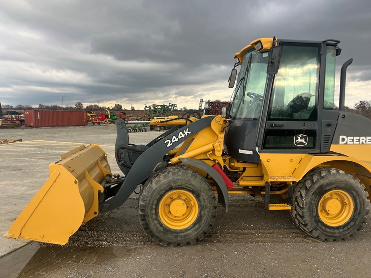 deere-244k-image-5