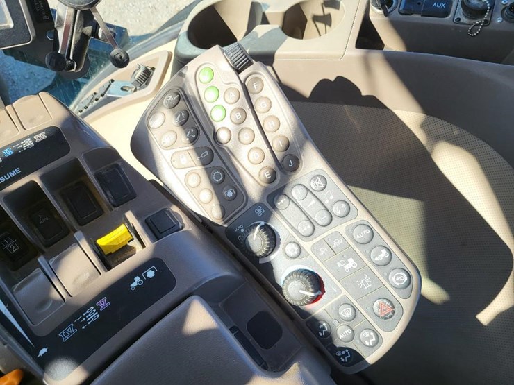 john-deere-8335r-image-65