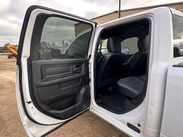 2022-dodge-ram-2500-image-23