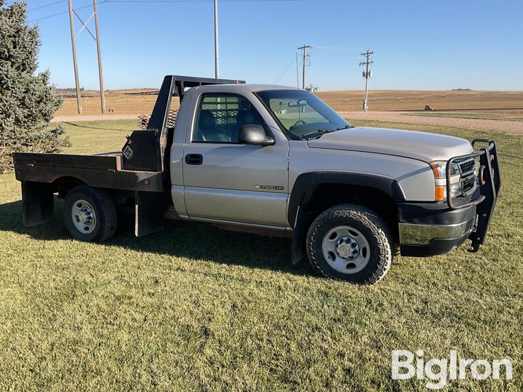 2007-chevrolet-silverado-2500-image-3