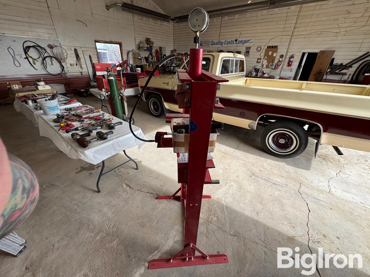 hydraulic-press-image-4