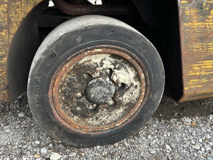 #1358-•-yale-forklift*-image-21