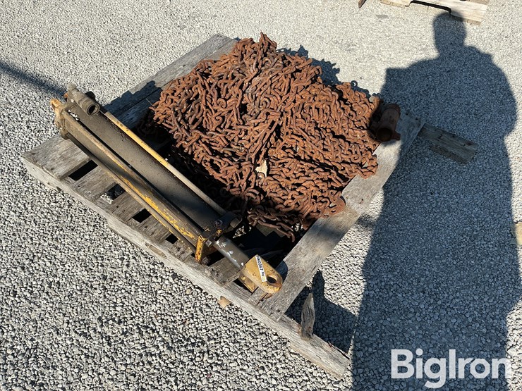 motor-grader-tire-chains-image-1