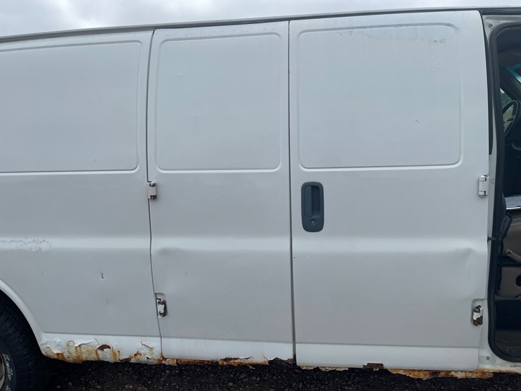 chevrolet-3500-image-13