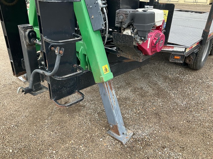 #2150-•-2017-roadster-trailer-with-a-farma-c6,-3-g2-loader-image-11