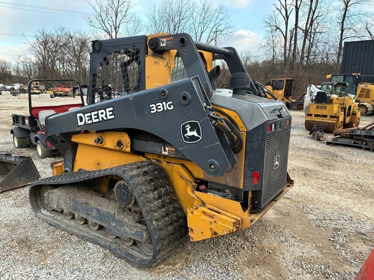 2019-deere-331g-image-3
