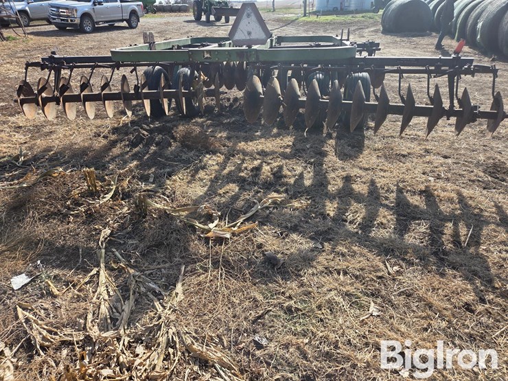 john-deere-210-image-6