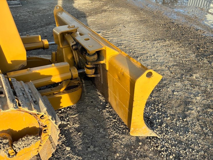 caterpillar-d3b-image-10