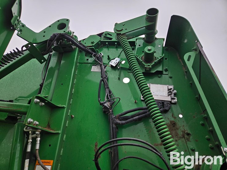 2020-john-deere-560r-image-14