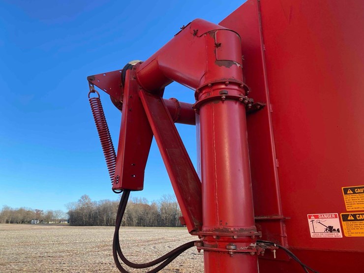 case-ih-1350-image-13