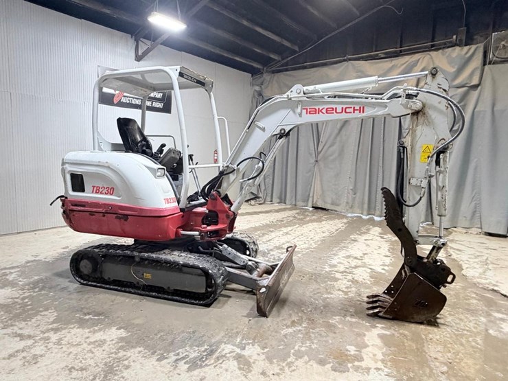 takeuchi-tb230-image-6