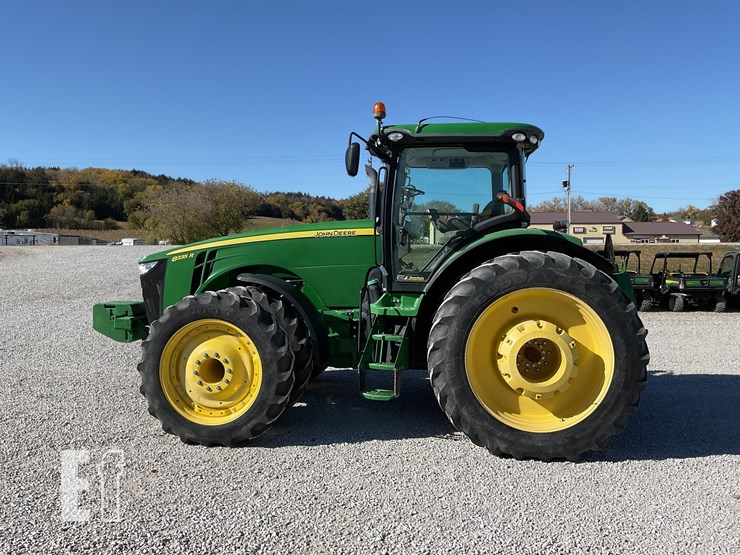 john-deere-8335r-image-1