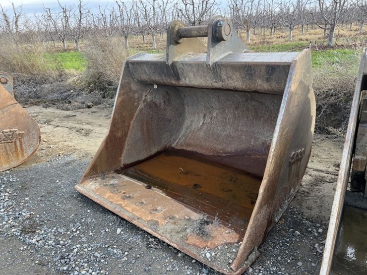 esco-69"-muck-bucket-image-2