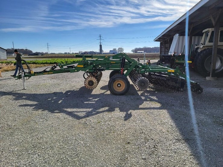 2022-great-plains-1000tm-image-6