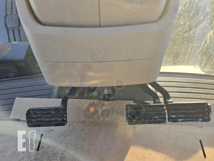 john-deere-8370r-image-39