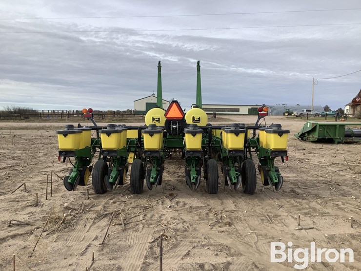 john-deere-7200-image-6